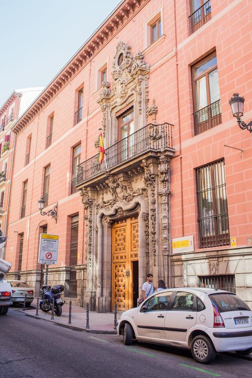 Apartamentos Madrid Centro Luaran gambar