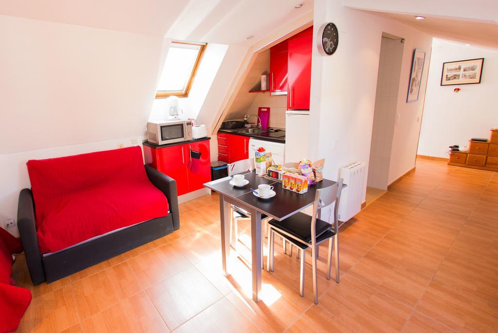 Apartamentos Madrid Centro Luaran gambar