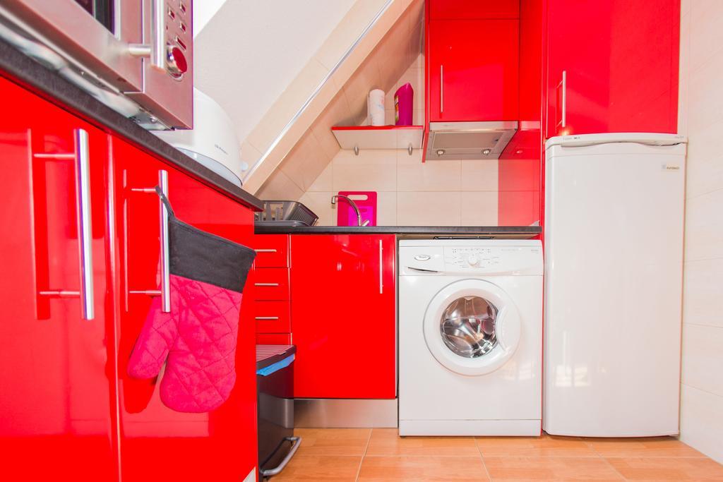 Apartamentos Madrid Centro Luaran gambar